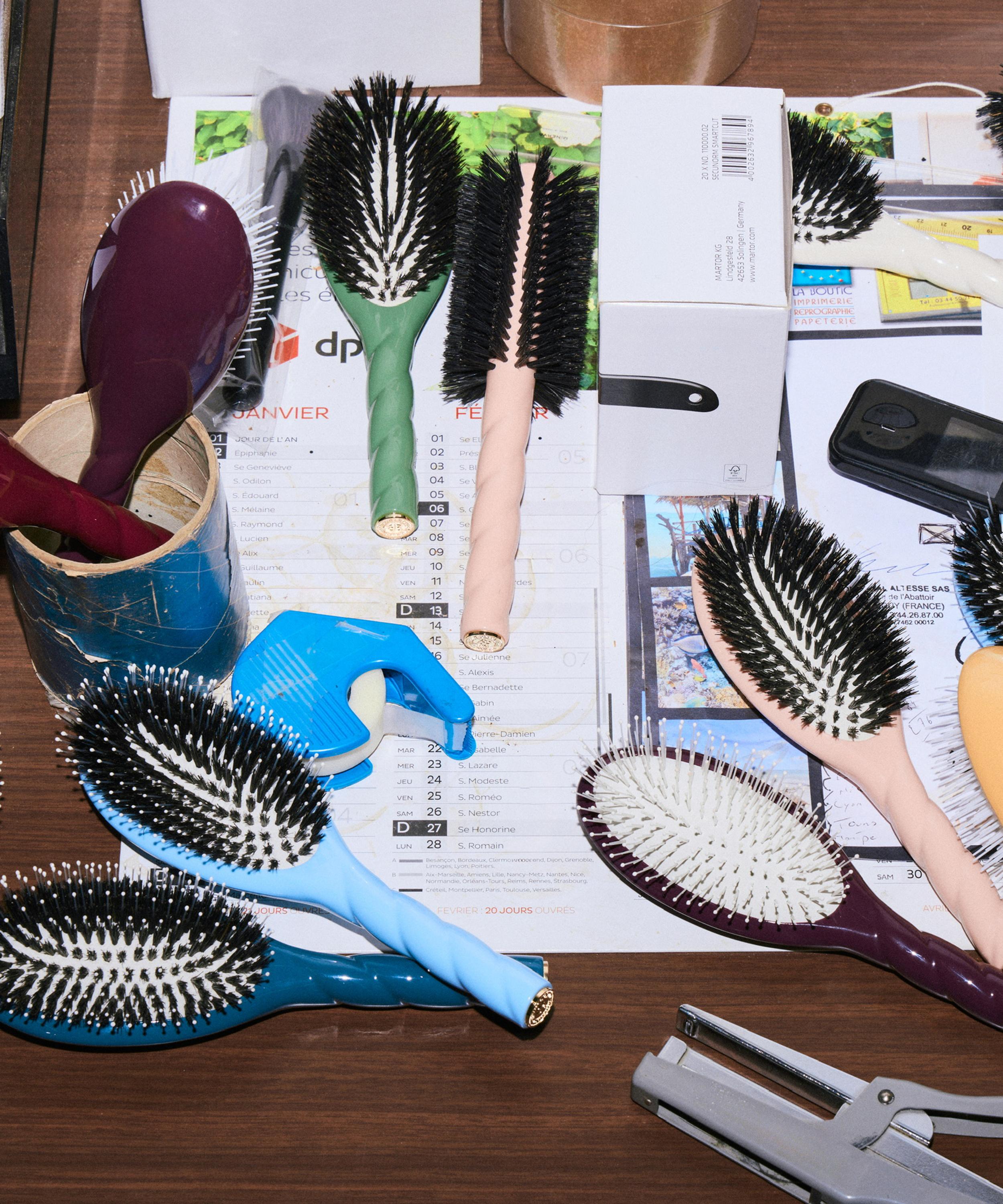 La Bonne Brosse - N.01 THE UNIVERSAL Hair Care Brush image number 3