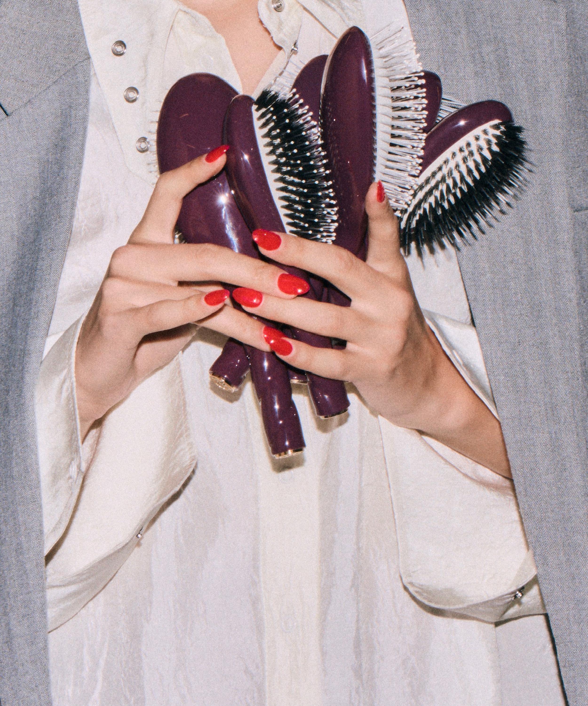 La Bonne Brosse - N.01 THE UNIVERSAL Hair Care Brush image number 4