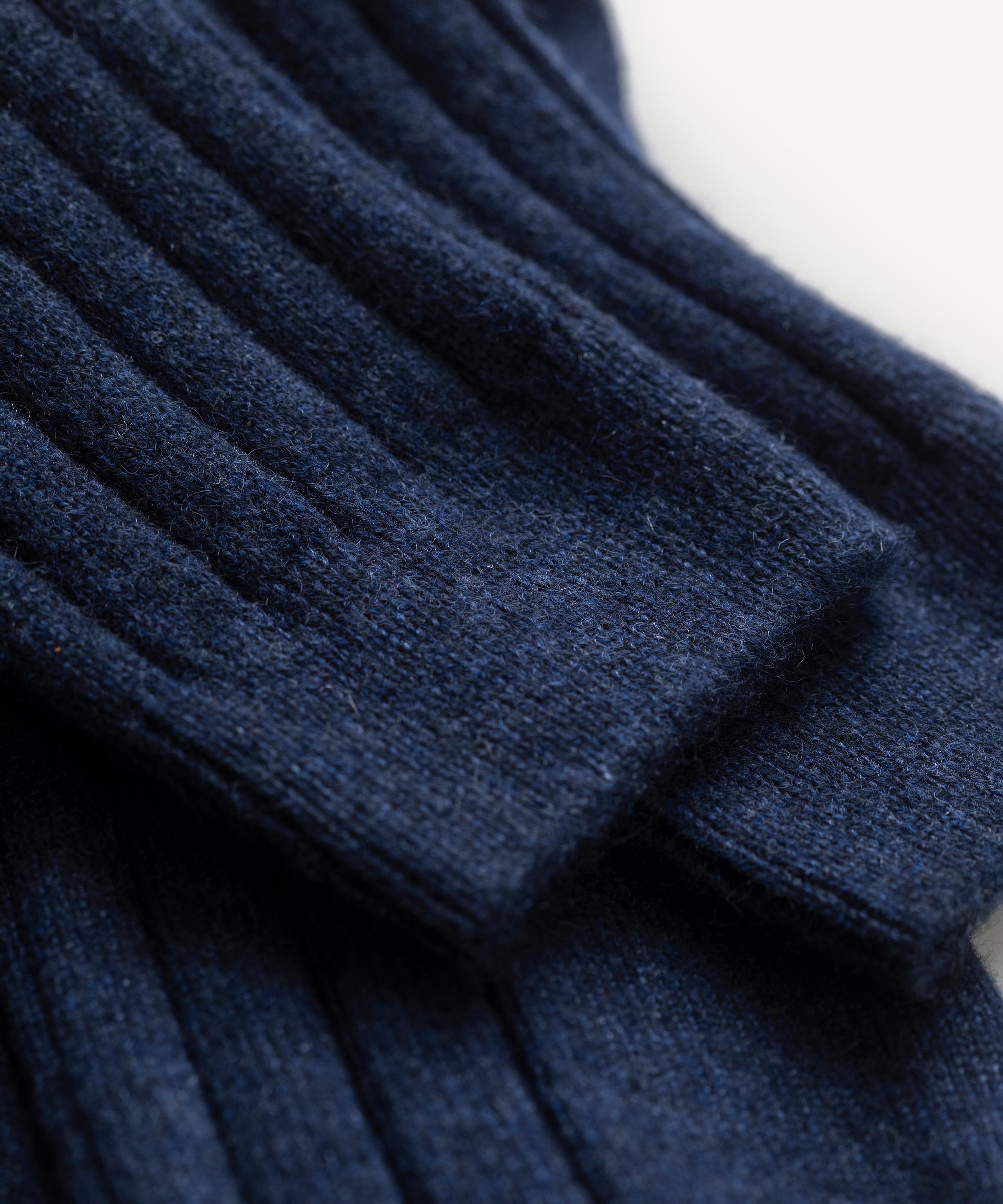 Johnstons of Elgin - Fleming Cashmere Socks image number 1