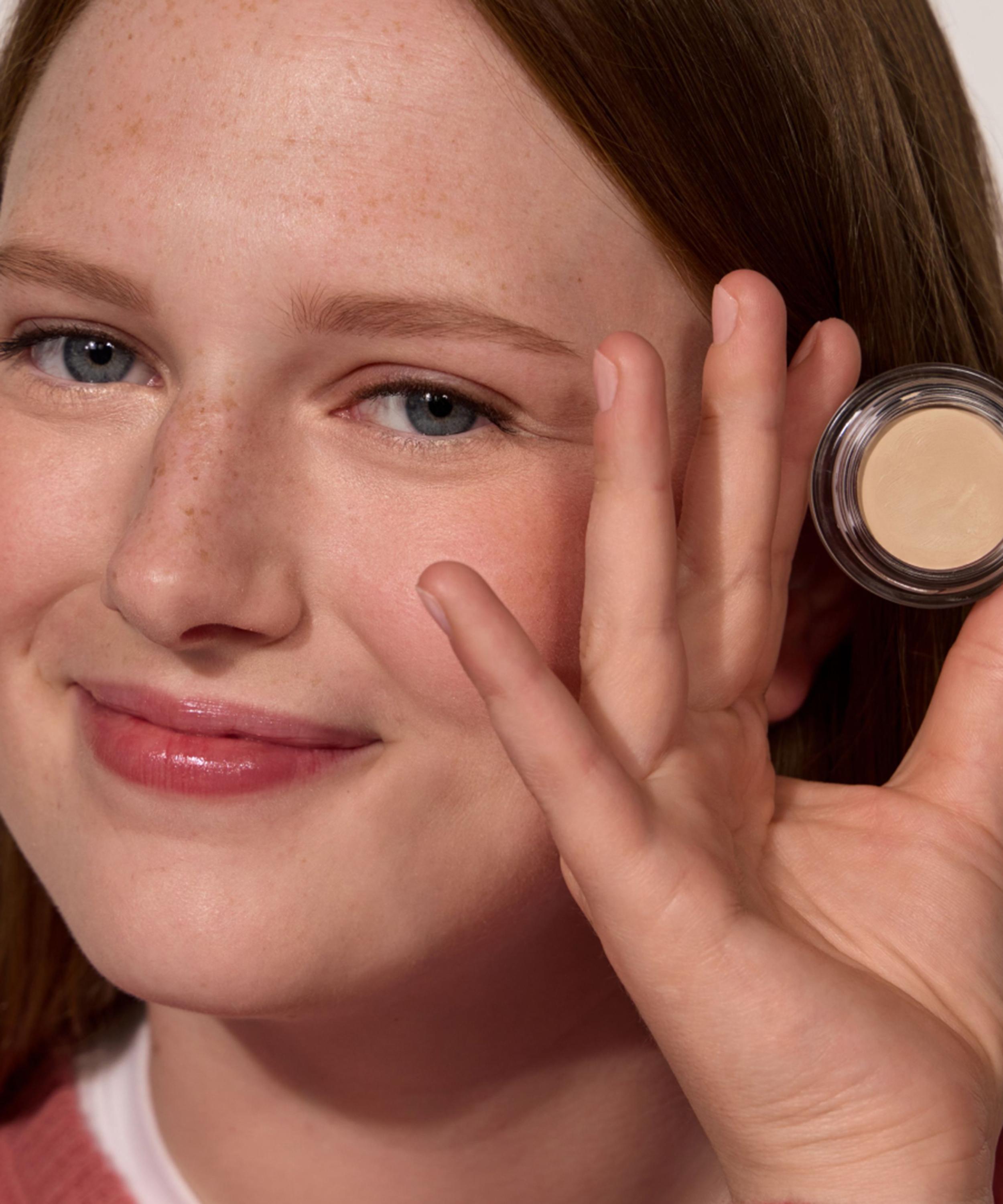 Jones Road - Wide Awake Brightening Concealer 5g image number 2