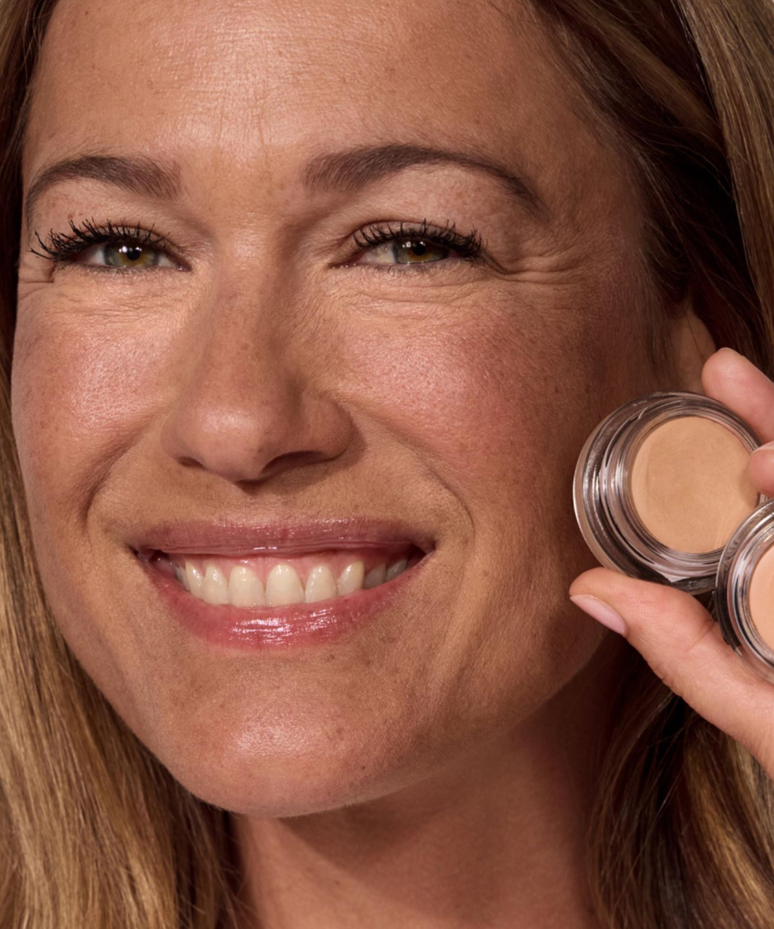 Jones Road - Wide Awake Brightening Concealer 5g image number 1