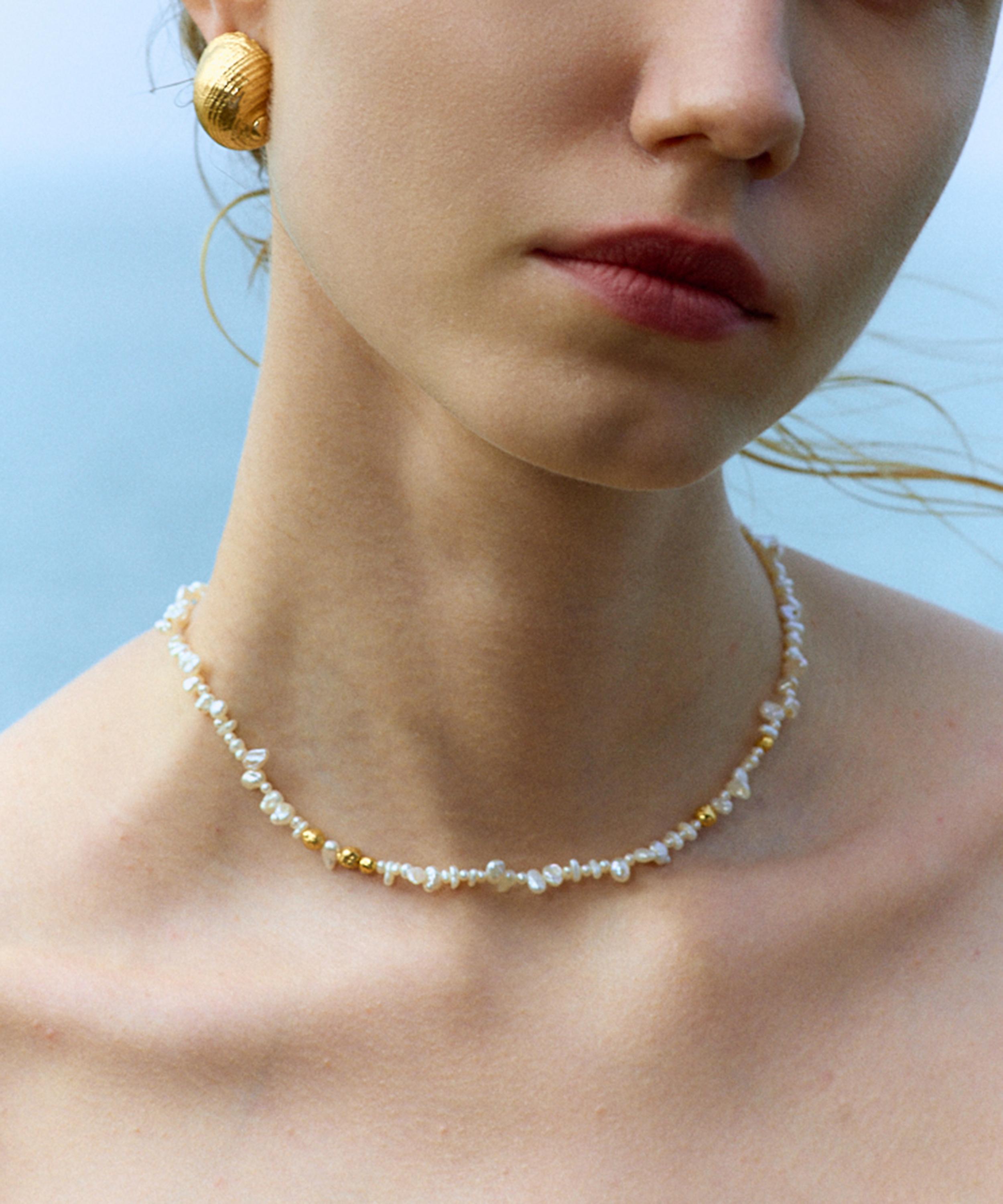 Pacharee - 18ct Gold-Plated Silver Petite Pebble Pearl Necklace image number 1