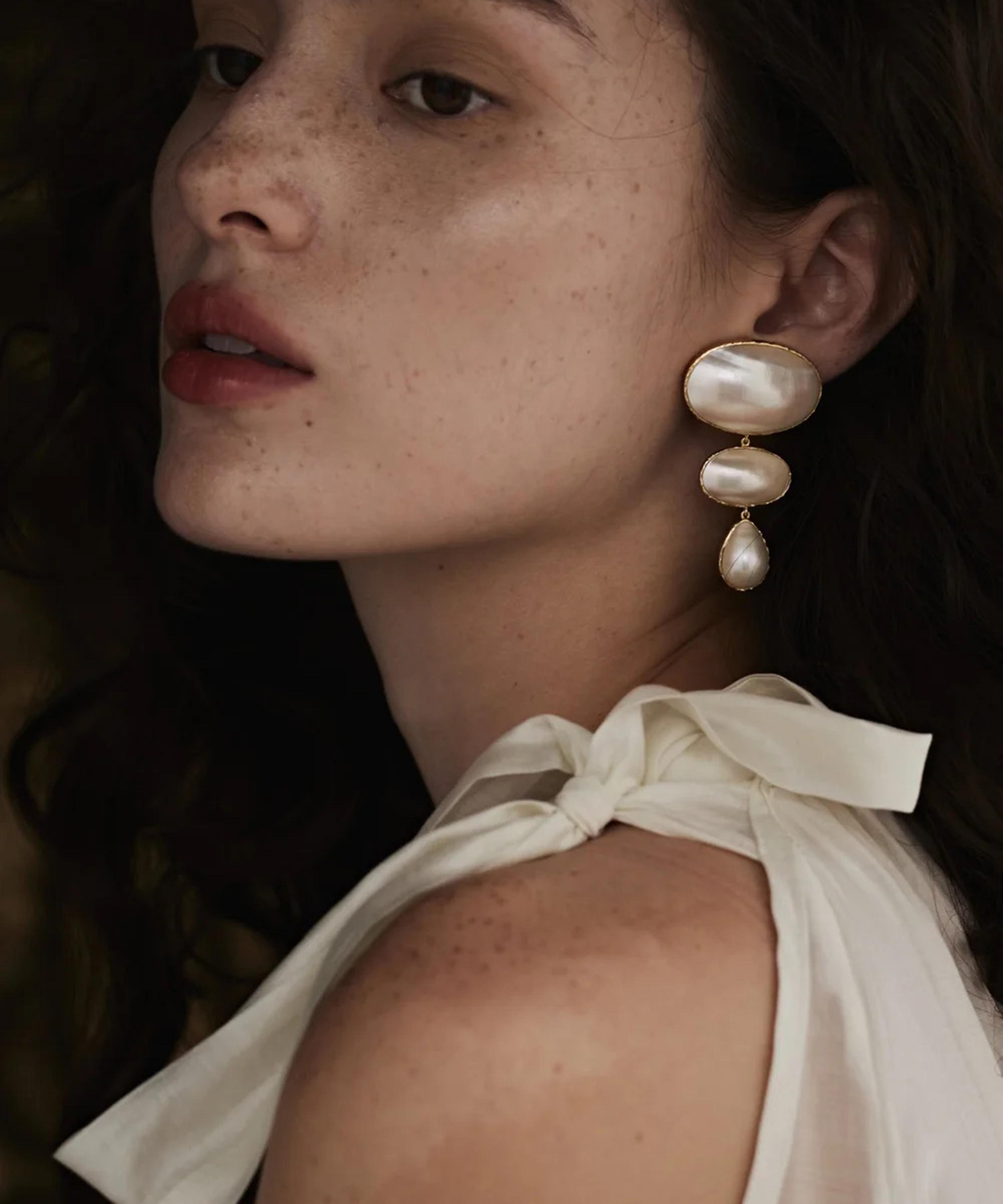 Pacharee - 18ct Gold-Plated Silver Mabe Oval Pearl Drop Earrings image number 1