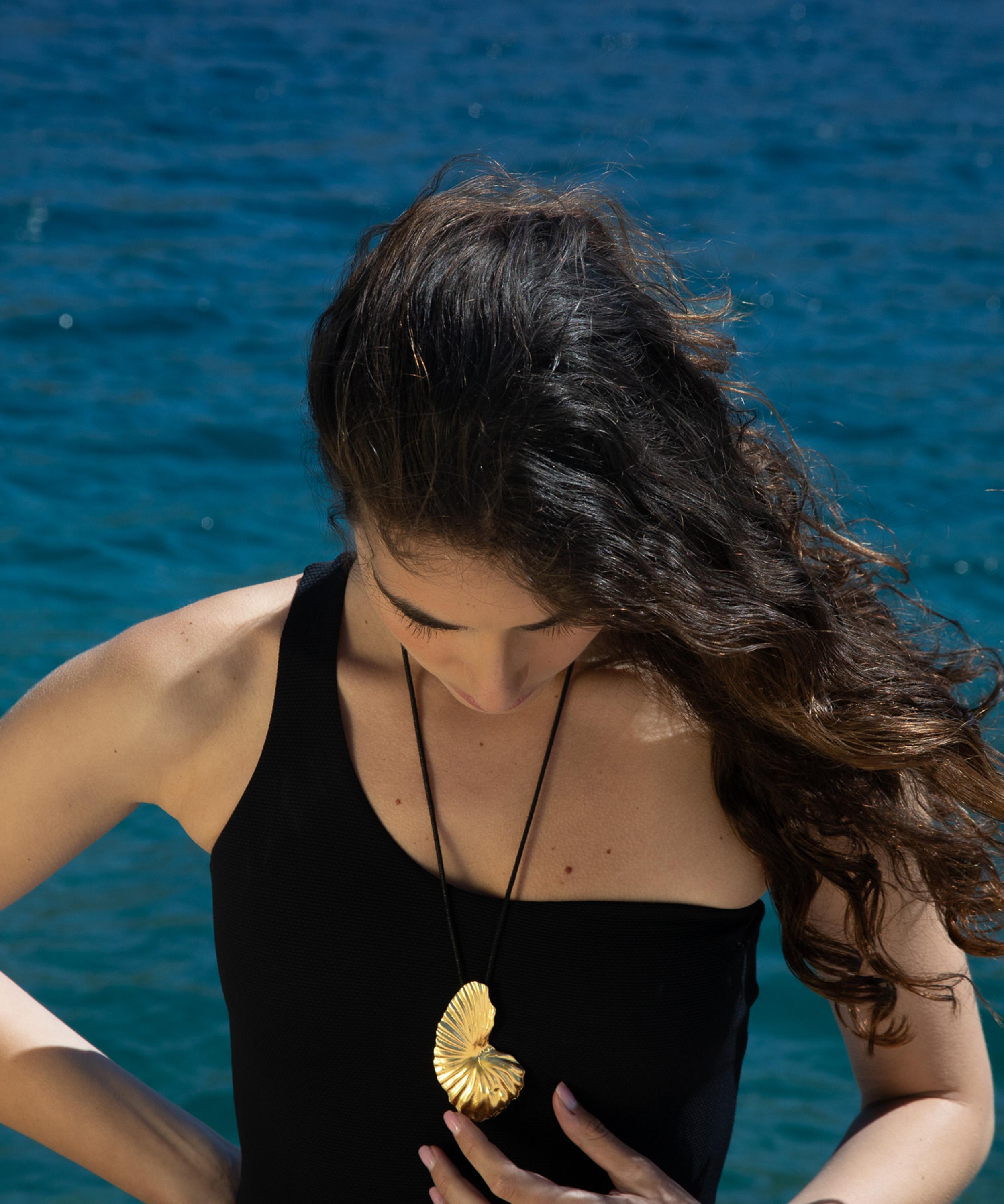 YSSO - 18ct-24ct Gold Plated Birth of Venus Necklace image number 2