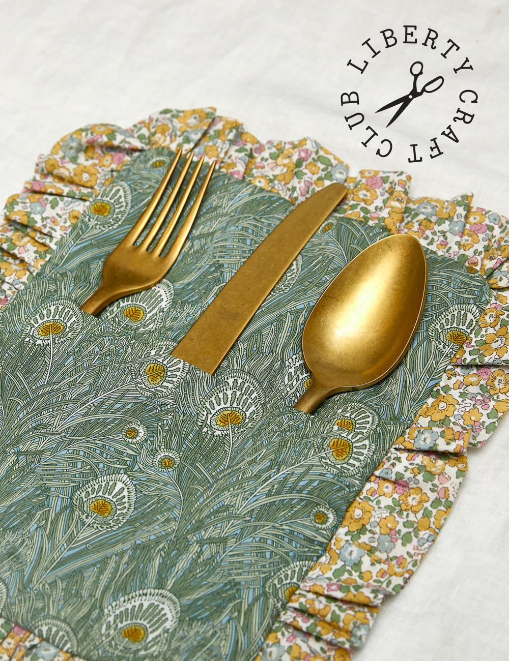 how to make a napkin with a ruffle trim