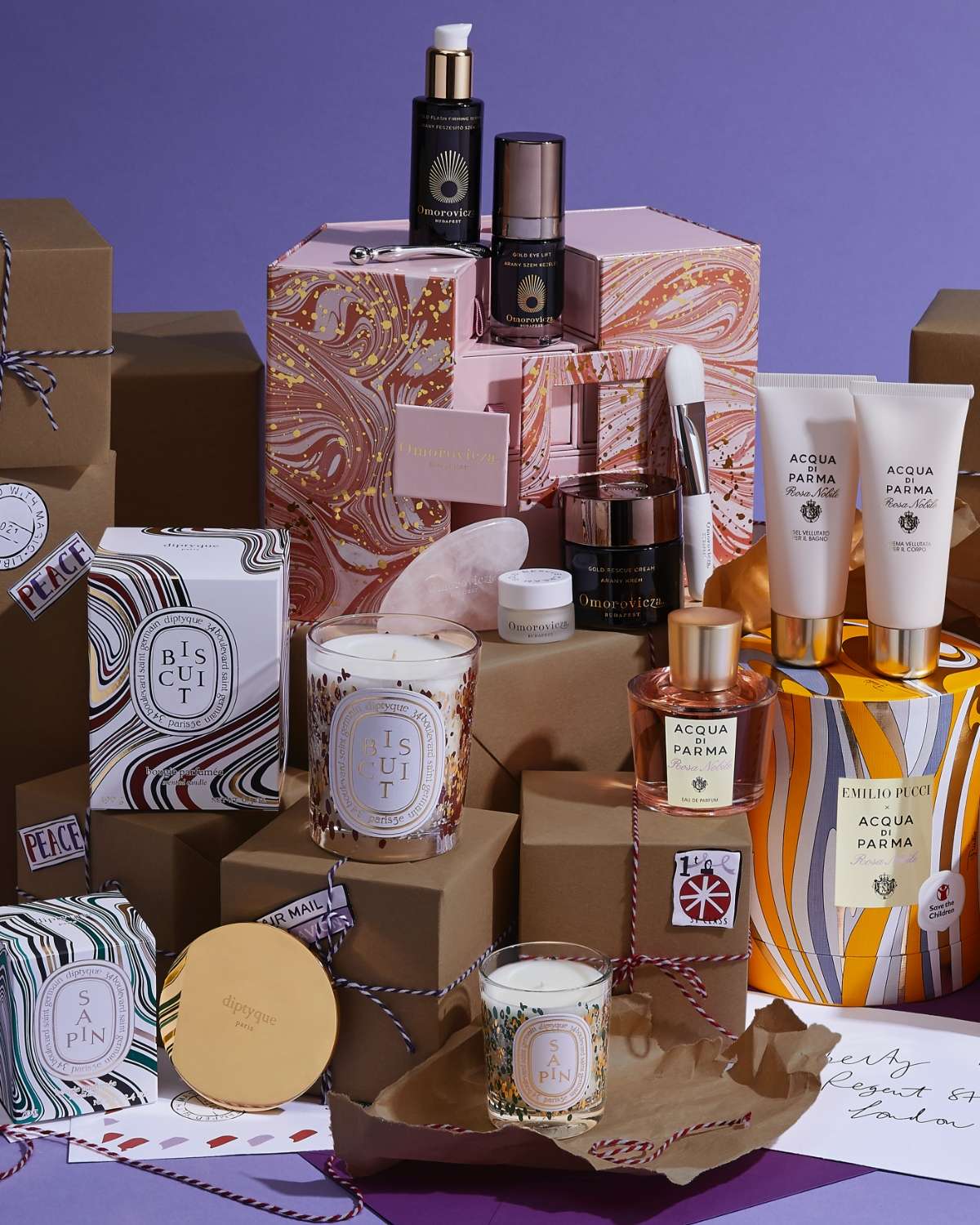 Choose the Perfect Holiday Hair Care Gift Boxes From Davines