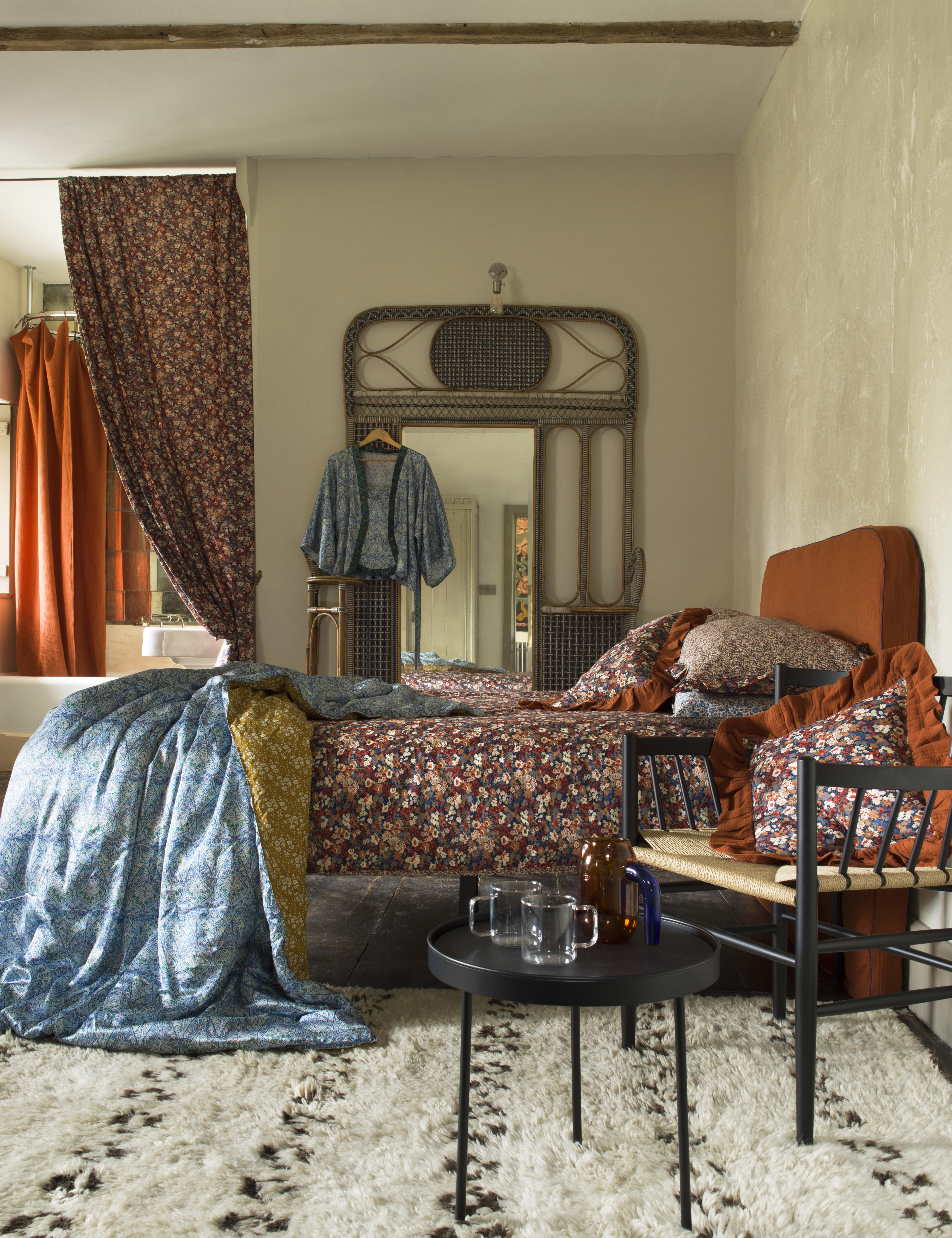 how to put a duvet cover on the liberty way