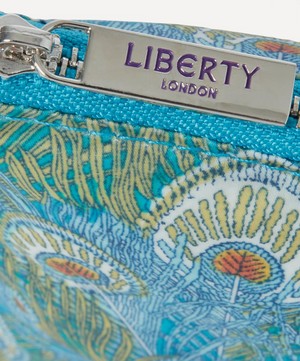 Liberty - Small Hera Wash Bag image number 3
