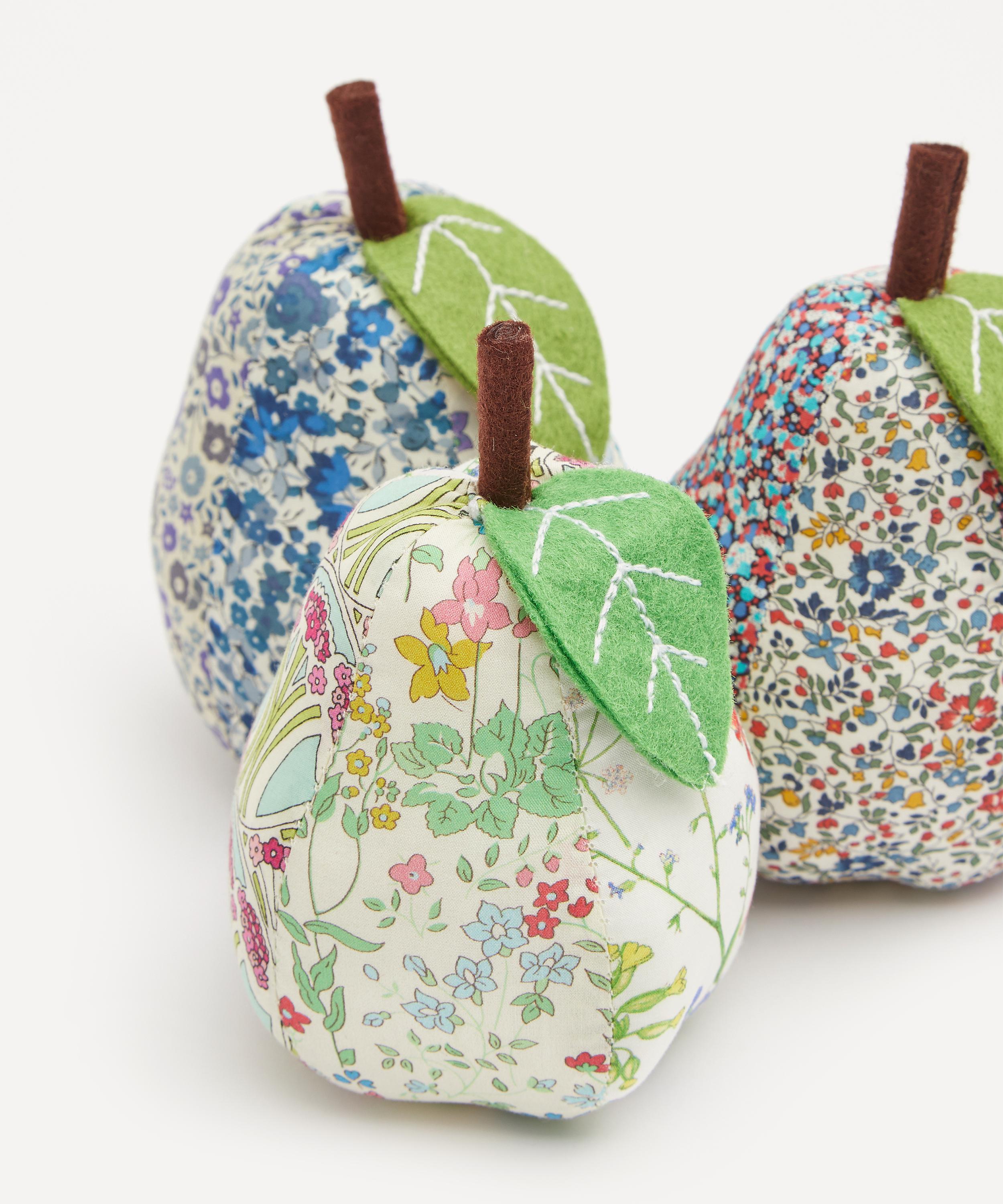 Scrappy Pear Pincushion Kit