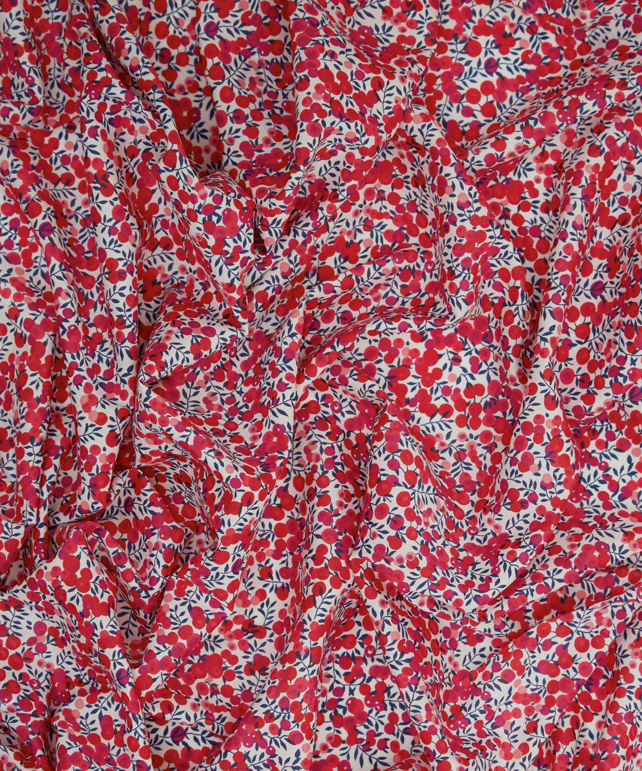 Liberty Fabrics - Wiltshire Berry Tana Lawn™ Cotton image number 2
