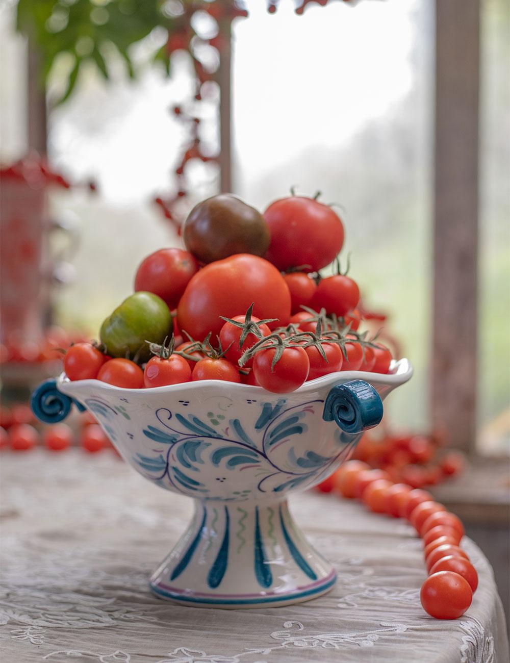 Discover spring centrepiece ideas