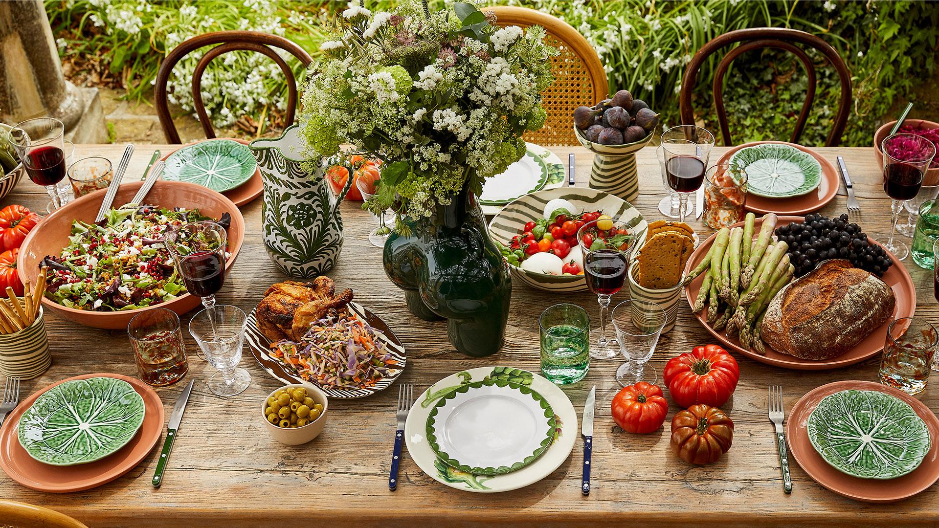 Dinner table setting best sale