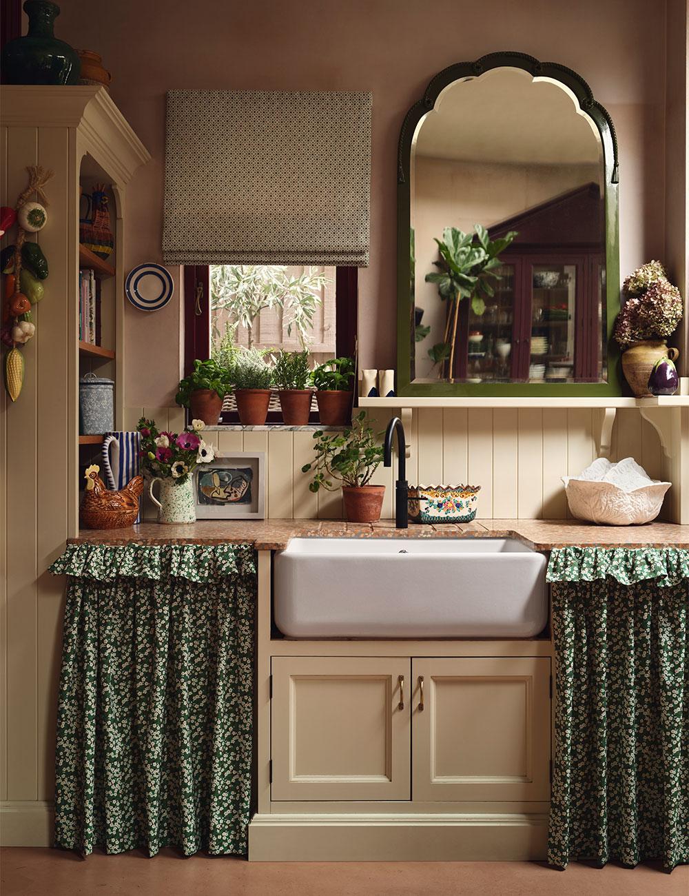 House Florals: Meet the Beloved Blooms of Liberty