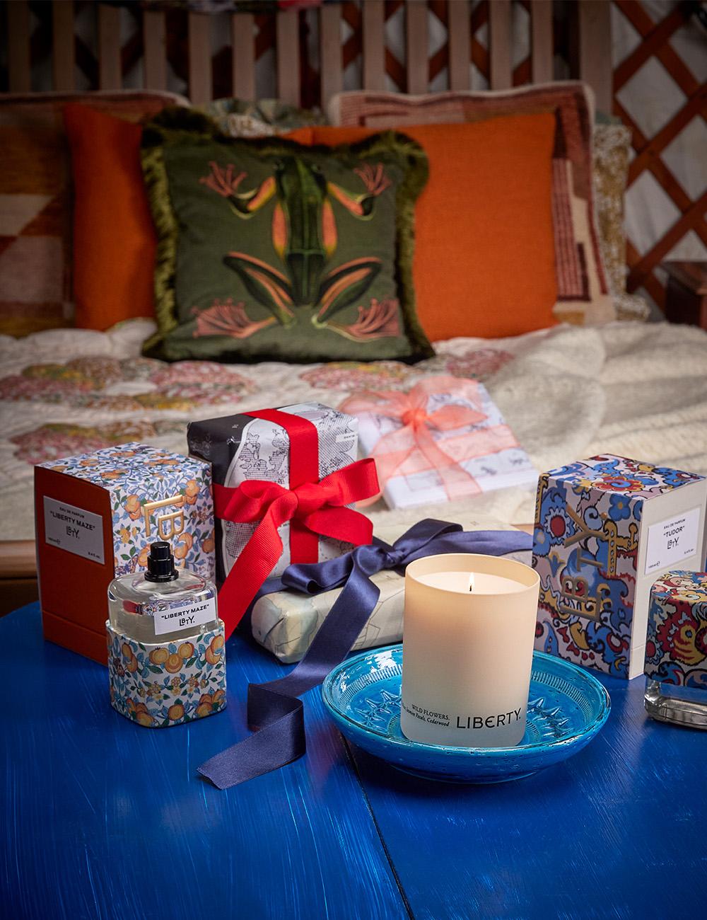 How to Make Your House Smell Like Christmas