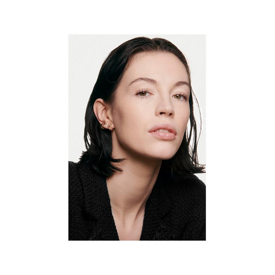 CHANEL ULTRA LE TEINT VELVET FORMULA ULTRA-LEGGERA E A LUNGA TENUTA RISULTATO OPACO VELLUTATO EFFETTO PELLE LEVIGATA COLORITO NATURALE PERFETTO 