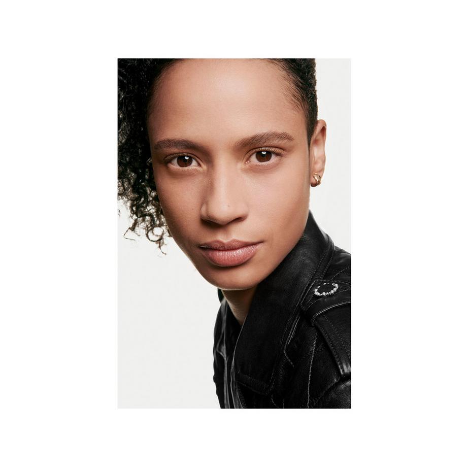 CHANEL ULTRA LE TEINT VELVET FORMULA ULTRA-LEGGERA E A LUNGA TENUTA RISULTATO OPACO VELLUTATO EFFETTO PELLE LEVIGATA COLORITO NATURALE PERFETTO 