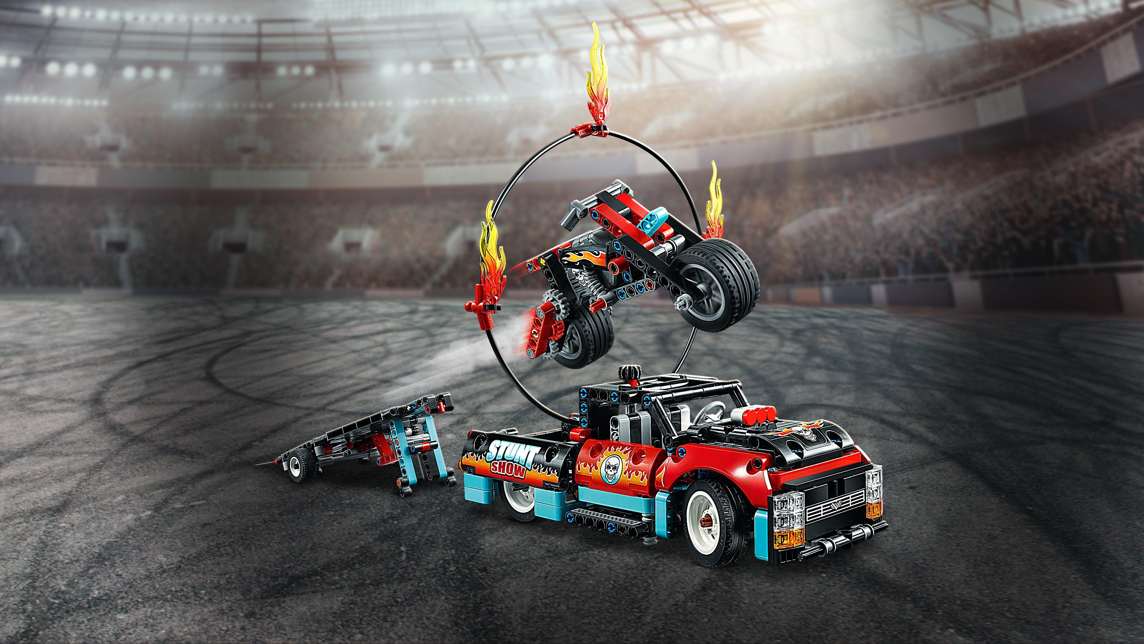 LEGO®  42106 Stunt-Show mit Truck und Motorrad 