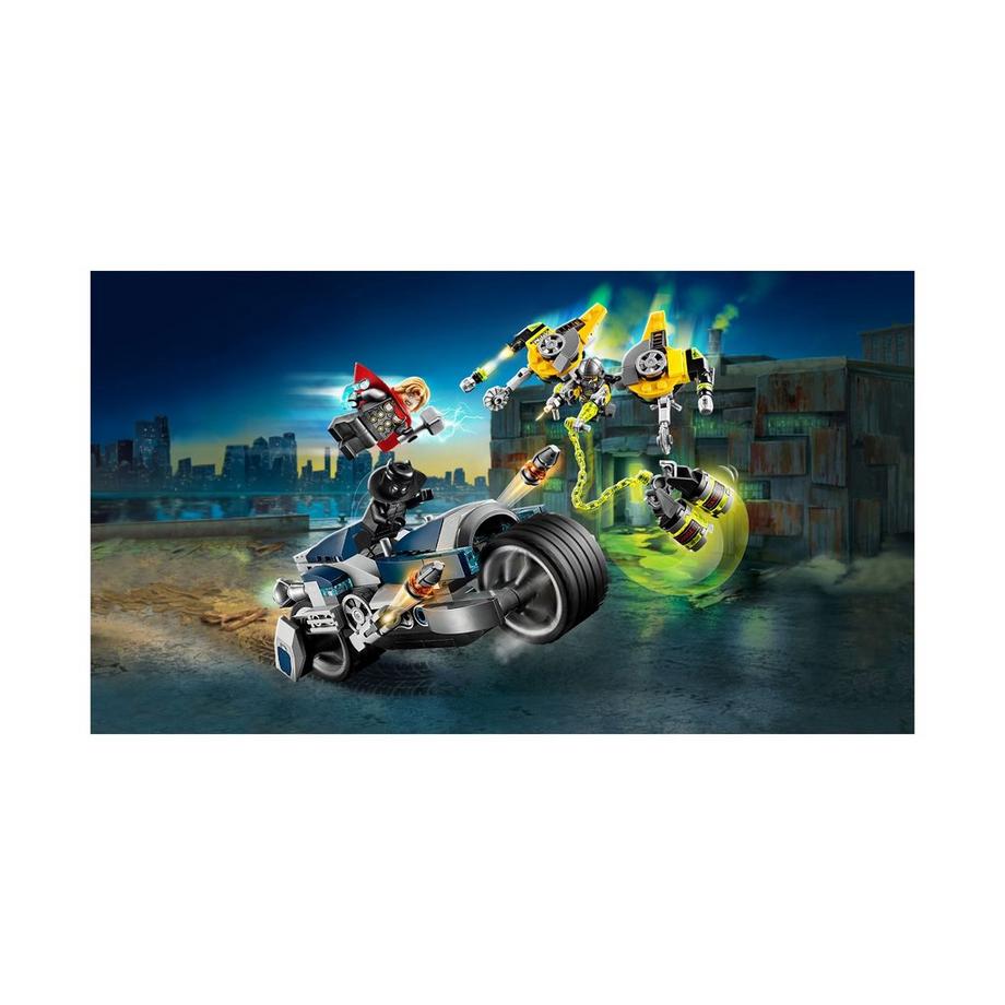 LEGO®  76142 L'attaque du Speeder Bike des Avengers  