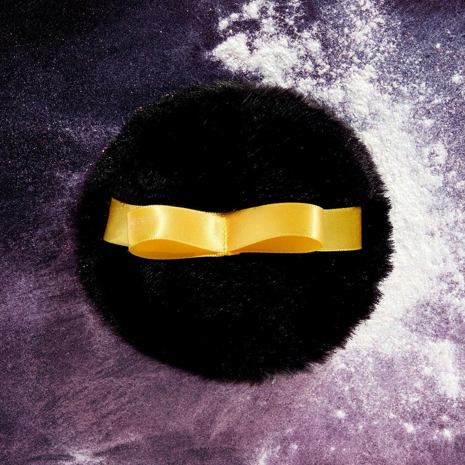 NYX-PROFESSIONAL-MAKEUP Love Lust Disco NYX Body Illumination Puff 