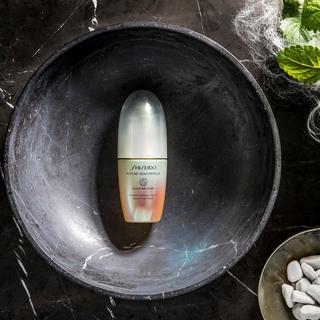 SHISEIDO Future Solution LX Legendary Enmei Ultimate Luminance serum 