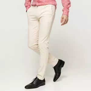 Pantalone chino, Regular Fit