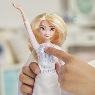Hasbro  Disney Frozen 2 - Elsa, bambola cantante, francese 