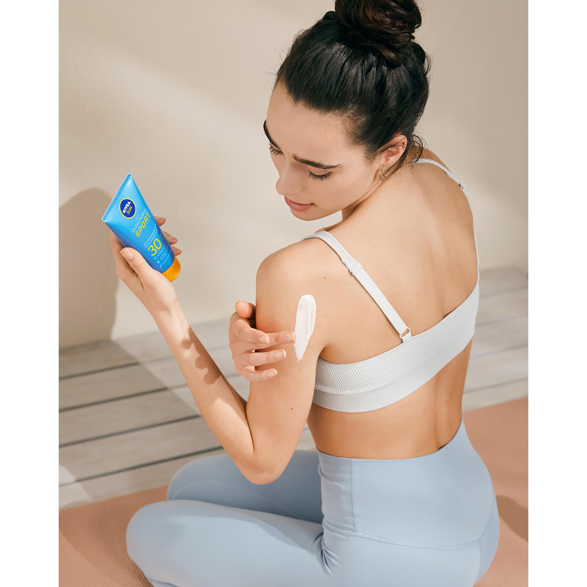 NIVEA SUN Sun Dry Protect Sport LSF 30 Tube UV Dry Protect Sport FPS 30 