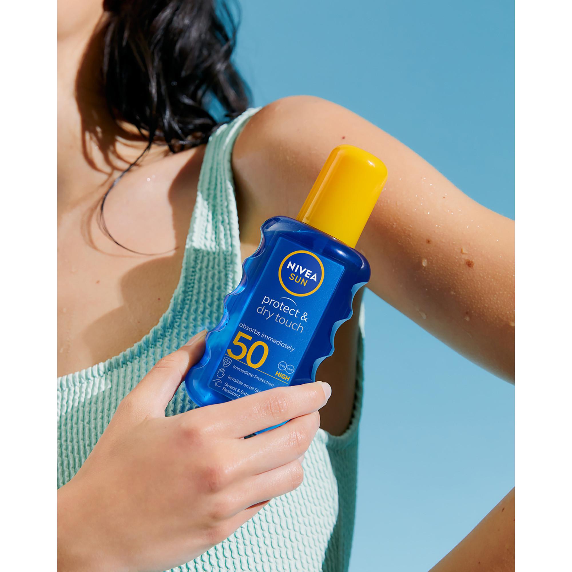 NIVEA SUN  Spray Solaire Protect & Dry Touch FPS 50 