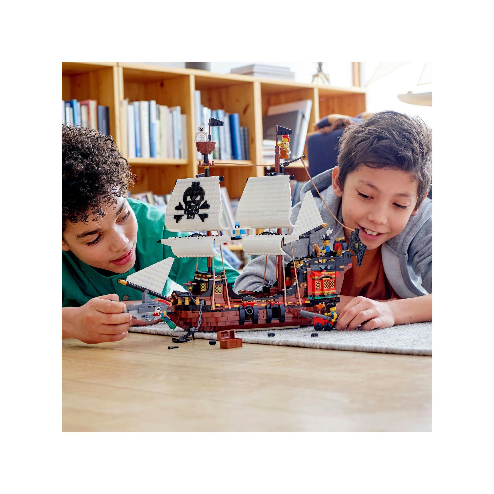 LEGO®  31109 Piratenschiff 