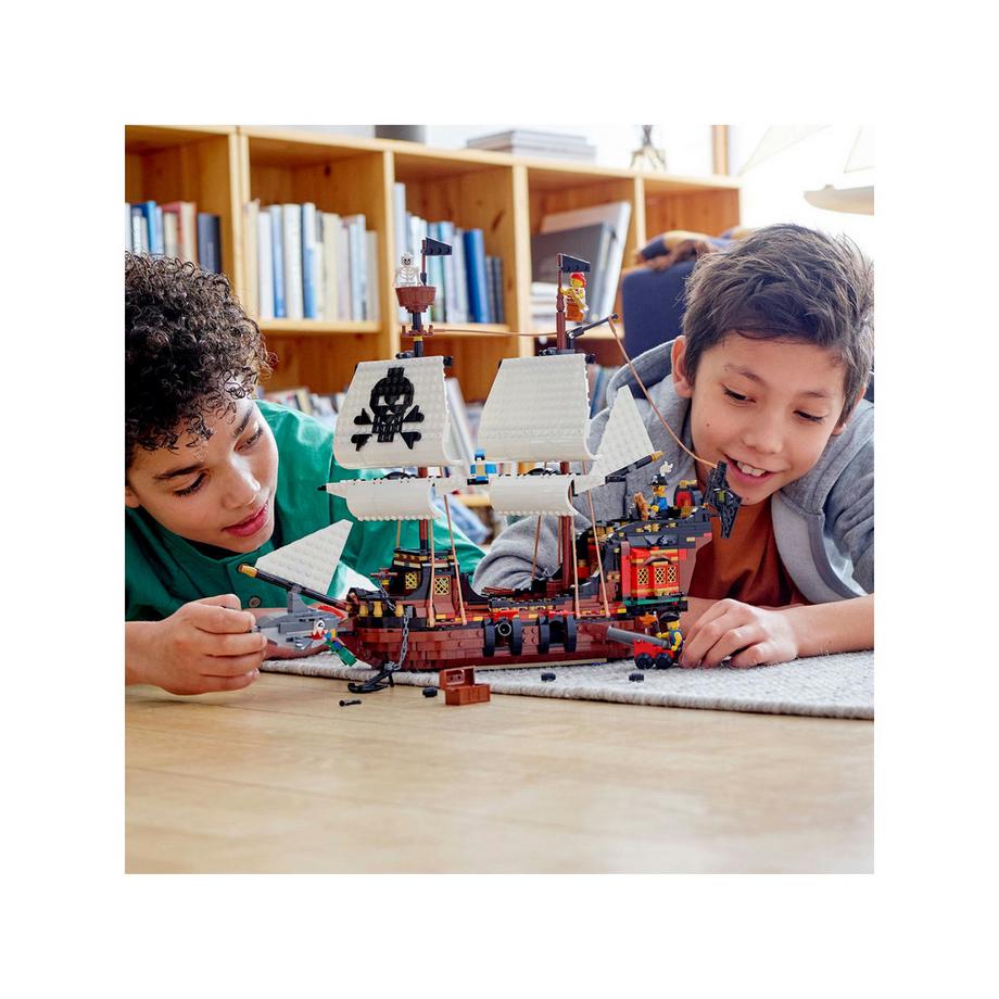 LEGO®  31109 Le bateau pirate  