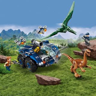 LEGO®  75940 Evasione di Gallimimus e Pteranodonte  