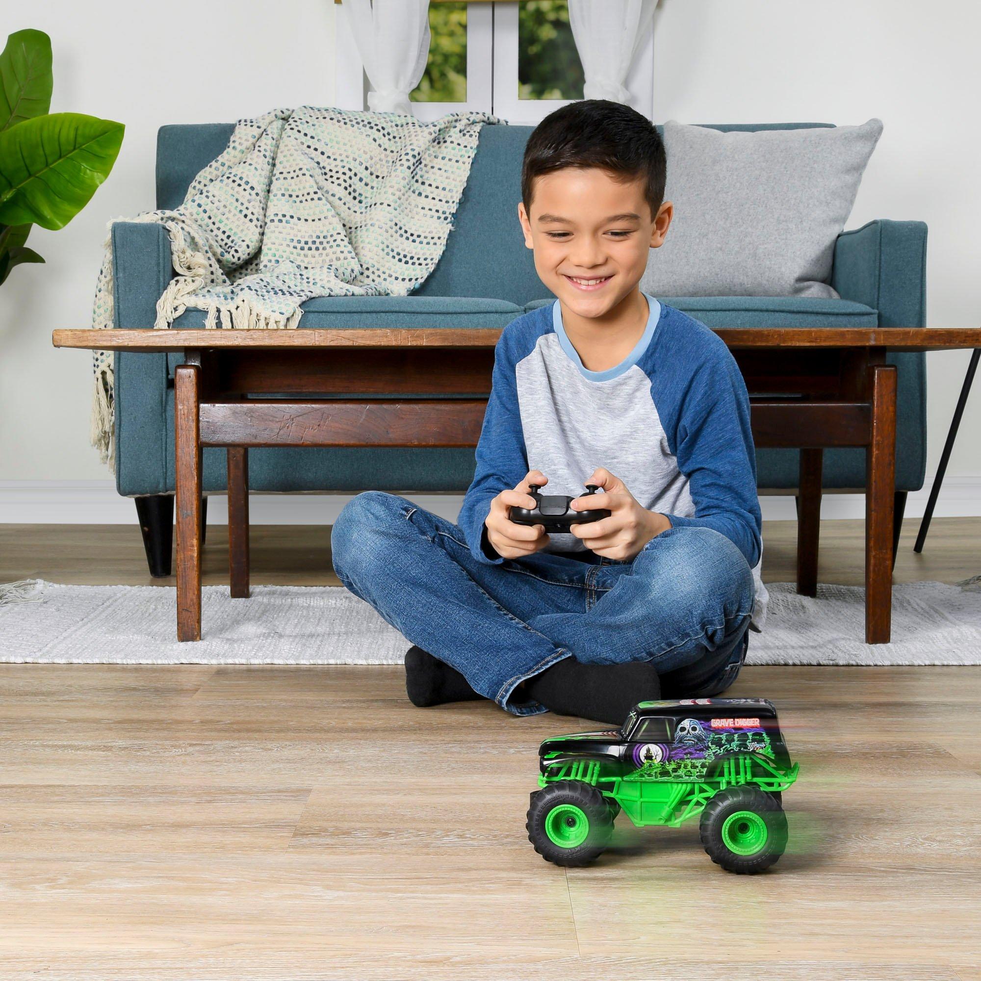 Monster Jam  Grave Digger RC Truck 