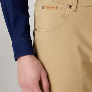 Wrangler 5-Pocket Hose, Regular Fit Hose, Regular Fit
 Beige