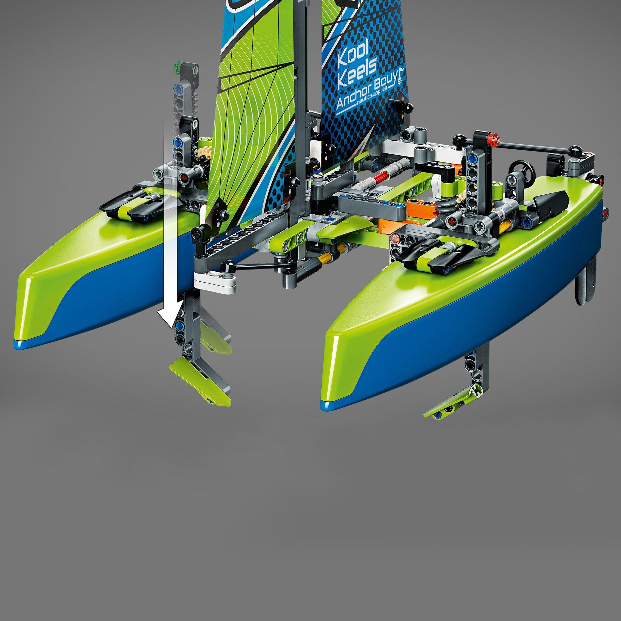 LEGO®  42105 Le catamaran  