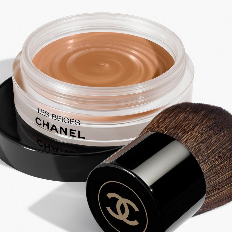 CHANEL CRÈME BELLE MINE ENSOLEILLÉE CREME-BRONZER MIT SONNENBRÄUNE-EFFEKT. NATÜRLICHER GLOW. 