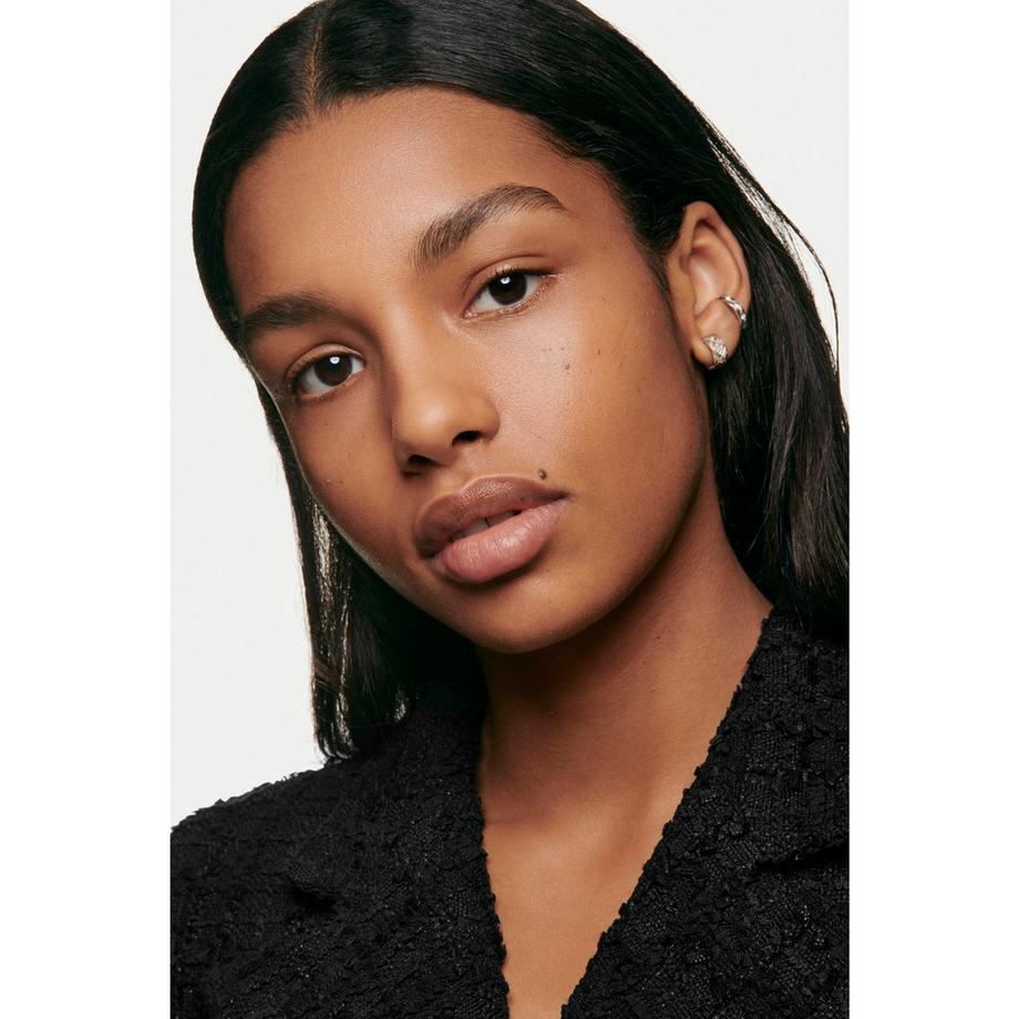 CHANEL LES BEIGES TEINT BELLE MINE NATURELLE HYDRATATION ET LONGUE TENUE   FONDOTINTA EFFETTO RADIOSO E NATURALE IDRATAZIONE E LUNGA TENUTA 