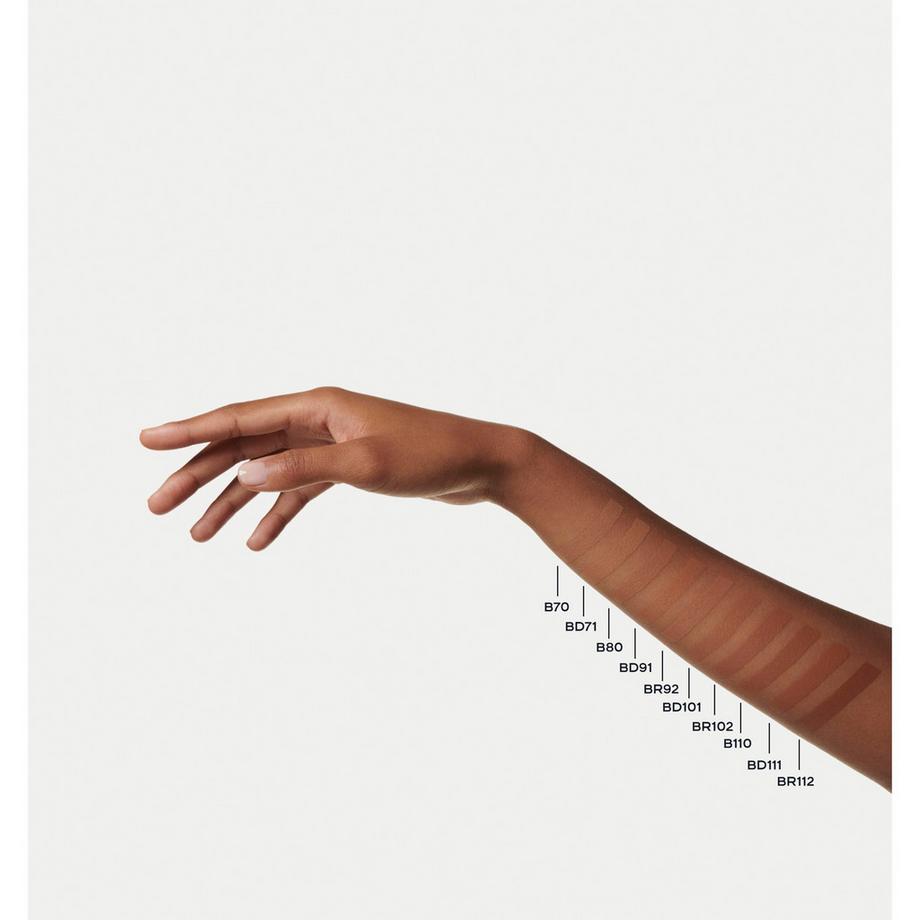 CHANEL LES BEIGES FOND DE TEINT TEINT BELLE MINE NATURELLE HYDRATATION ET LONGUE TENUE  