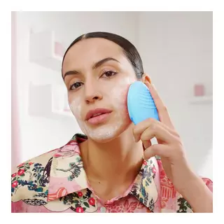 FOREO  LUNA™ 3 Combination Skin  Gesichtsreinigungs- Und Massagegerät Für Mischhaut 