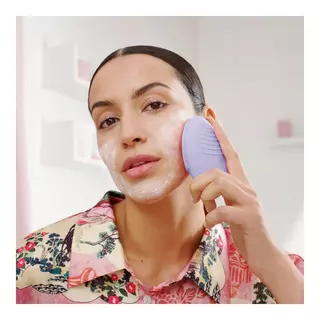 FOREO  LUNA™ 3 Sensitive Skin  Gesichtsreinigungs- Und Massagegerät Für Sensible Haut 