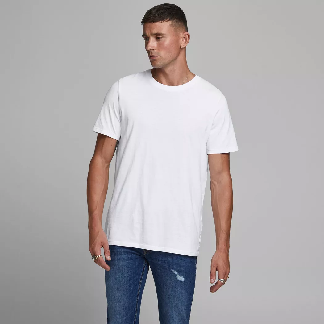 Rundhalsshirt JACK & JONES "JJESTAR mit Pigmentprint und Baumwollgefühl", Herren, Gr. M, weiß, Single Jersey, Obermaterial: 100% Baumwolle, bedruckt, relaxed fit normal, Rundhals, gerader Abschluss, Shirts Rundhalsshirt, Baumwolle, relaxed fit 10