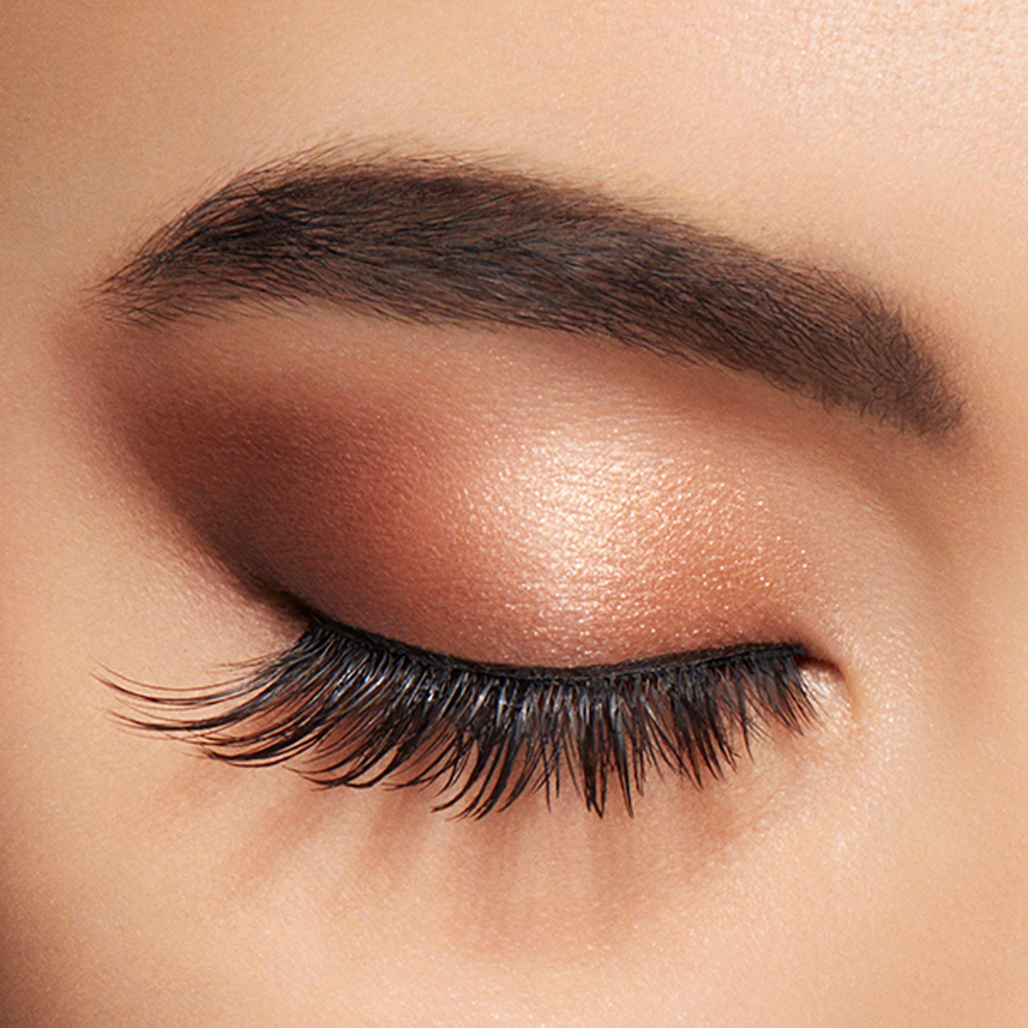 MAC Cosmetics  Lash 82 Seductress 