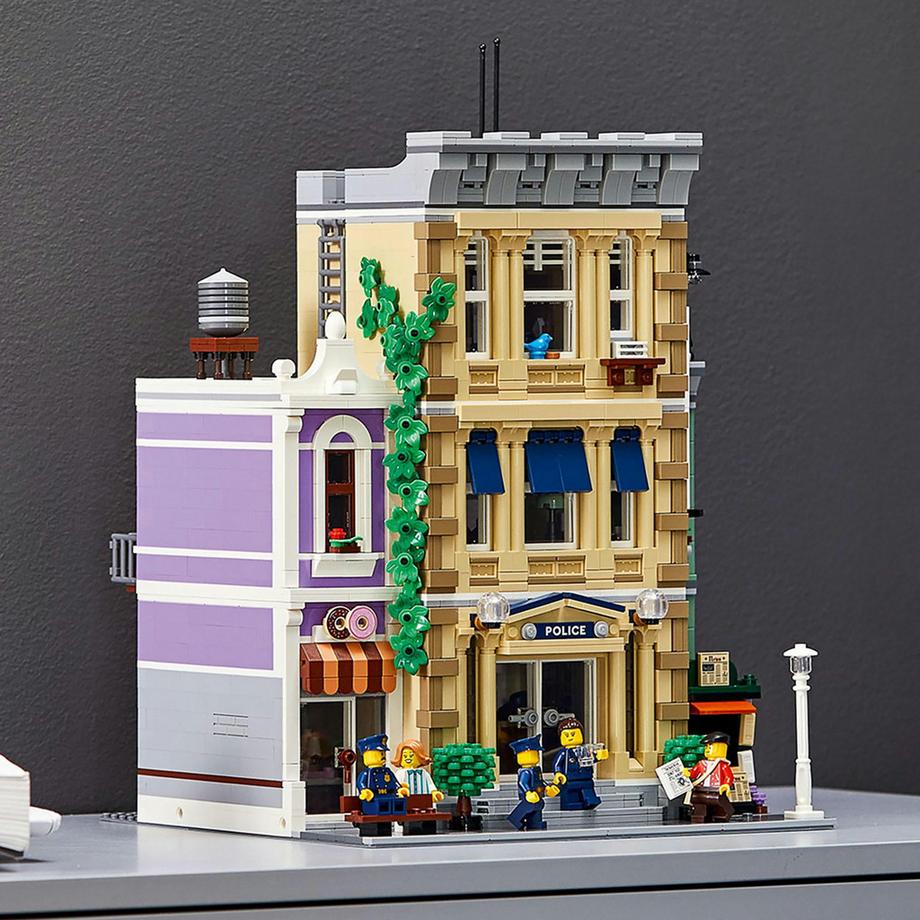 LEGO®  10278 Polizeistation 