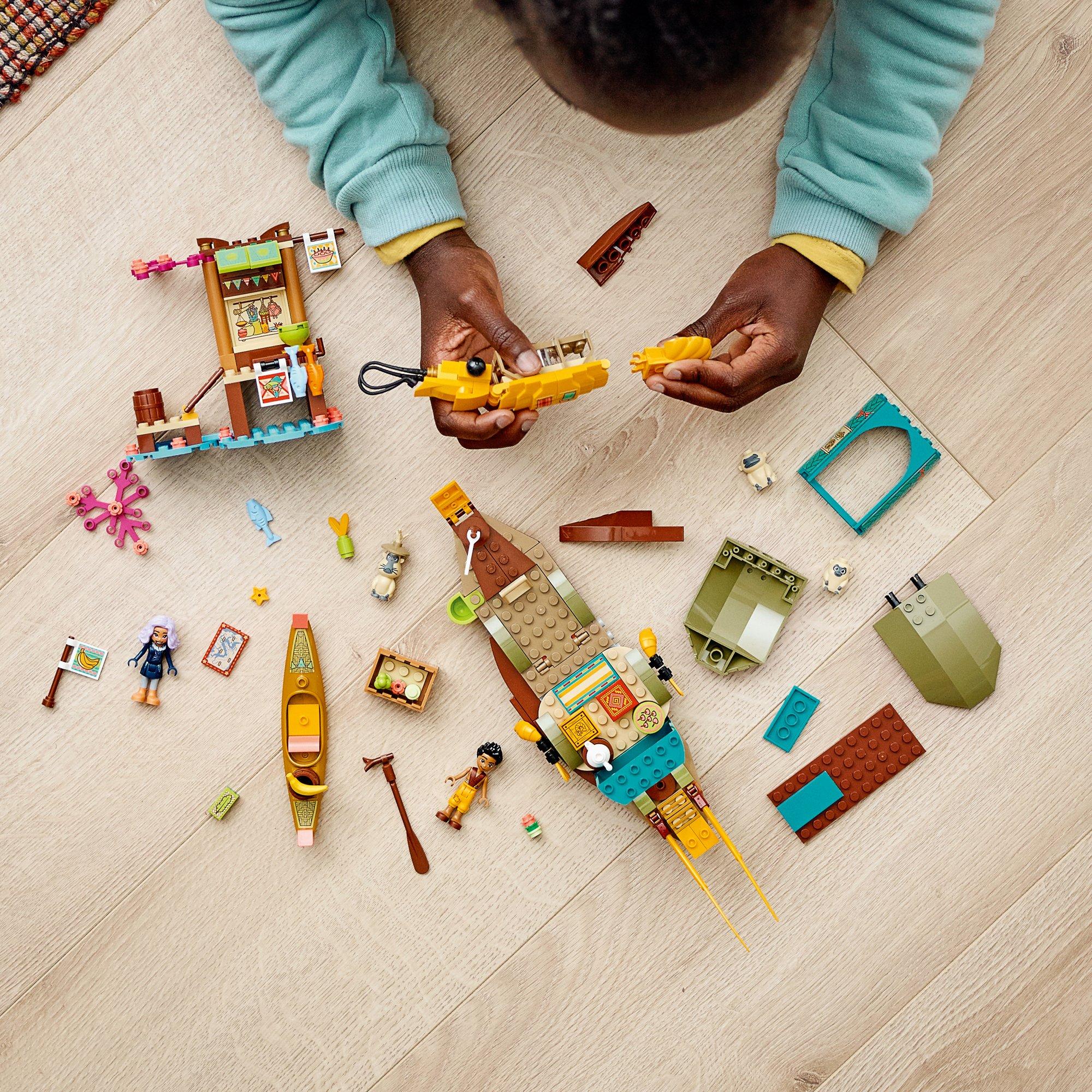 LEGO®  43185 Le bateau de Boun 