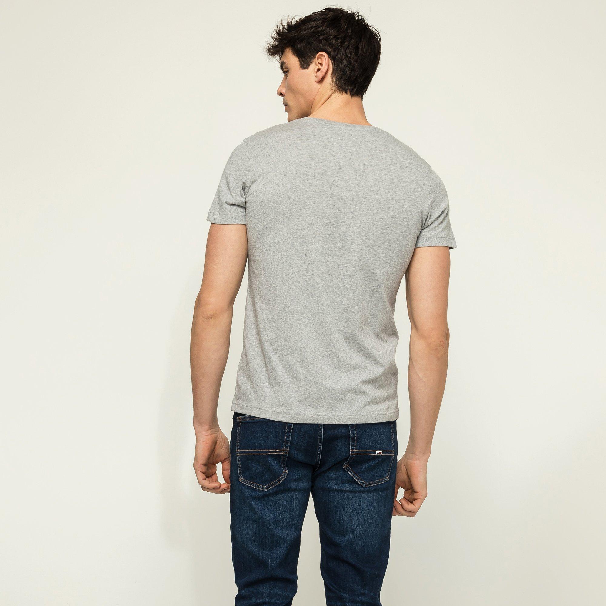 TOMMY JEANS Modern Fit T-Shirt Manches Courtes Col V  