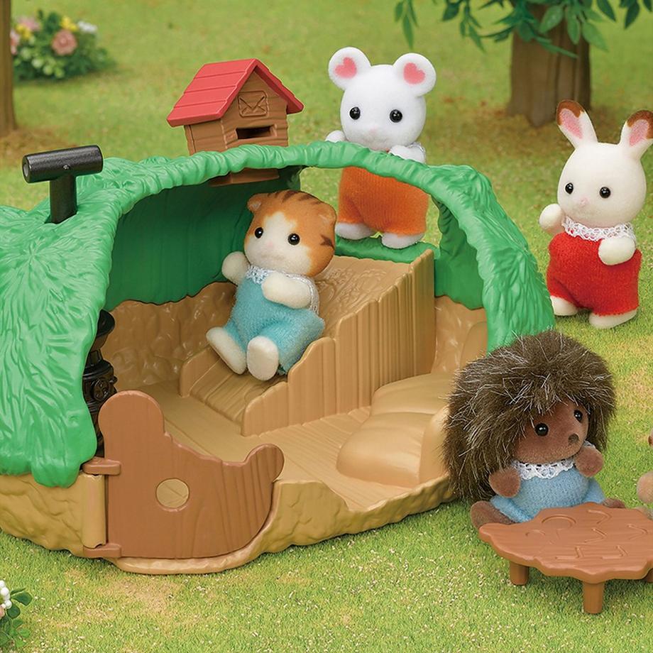 Sylvanian Families  Baby Hedgehog Hideout 
