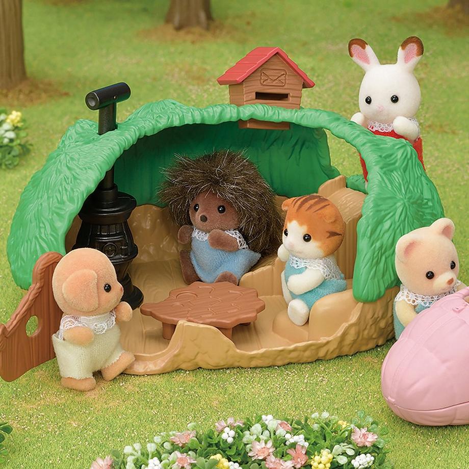Sylvanian Families  Baby Hedgehog Hideout 