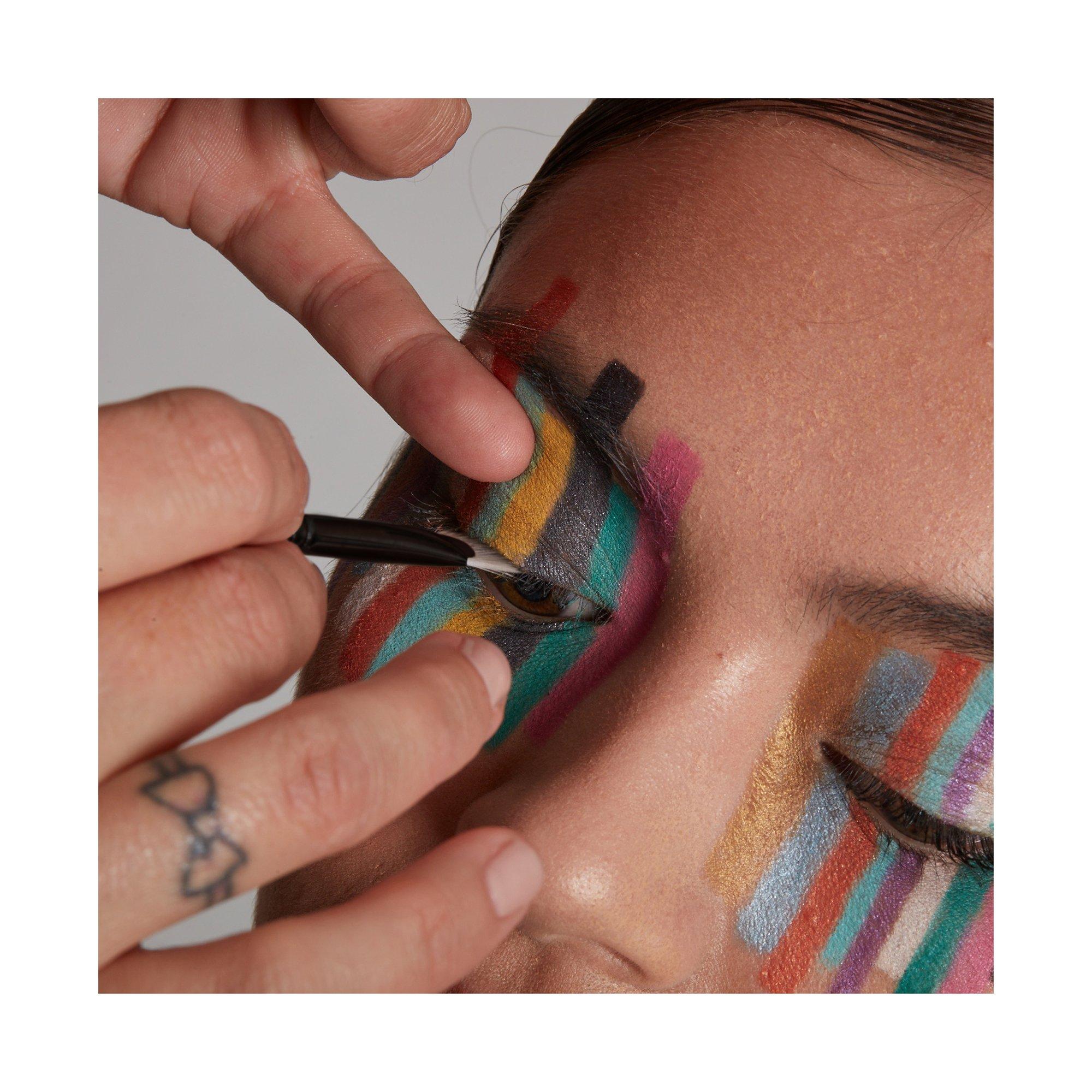 NYX-PROFESSIONAL-MAKEUP  EPIC WEAR LIN STK PU 