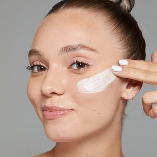 NYX-PROFESSIONAL-MAKEUP  Marshamallow Soothing Primer 