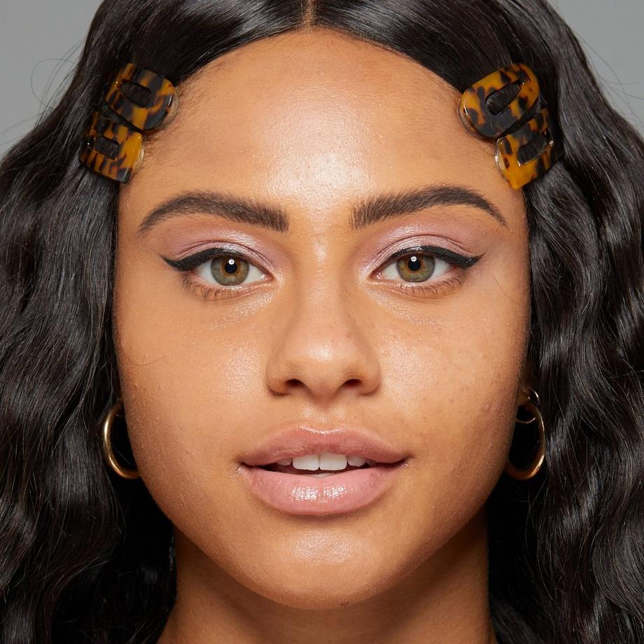 NYX-PROFESSIONAL-MAKEUP  Marshamallow Soothing Primer 