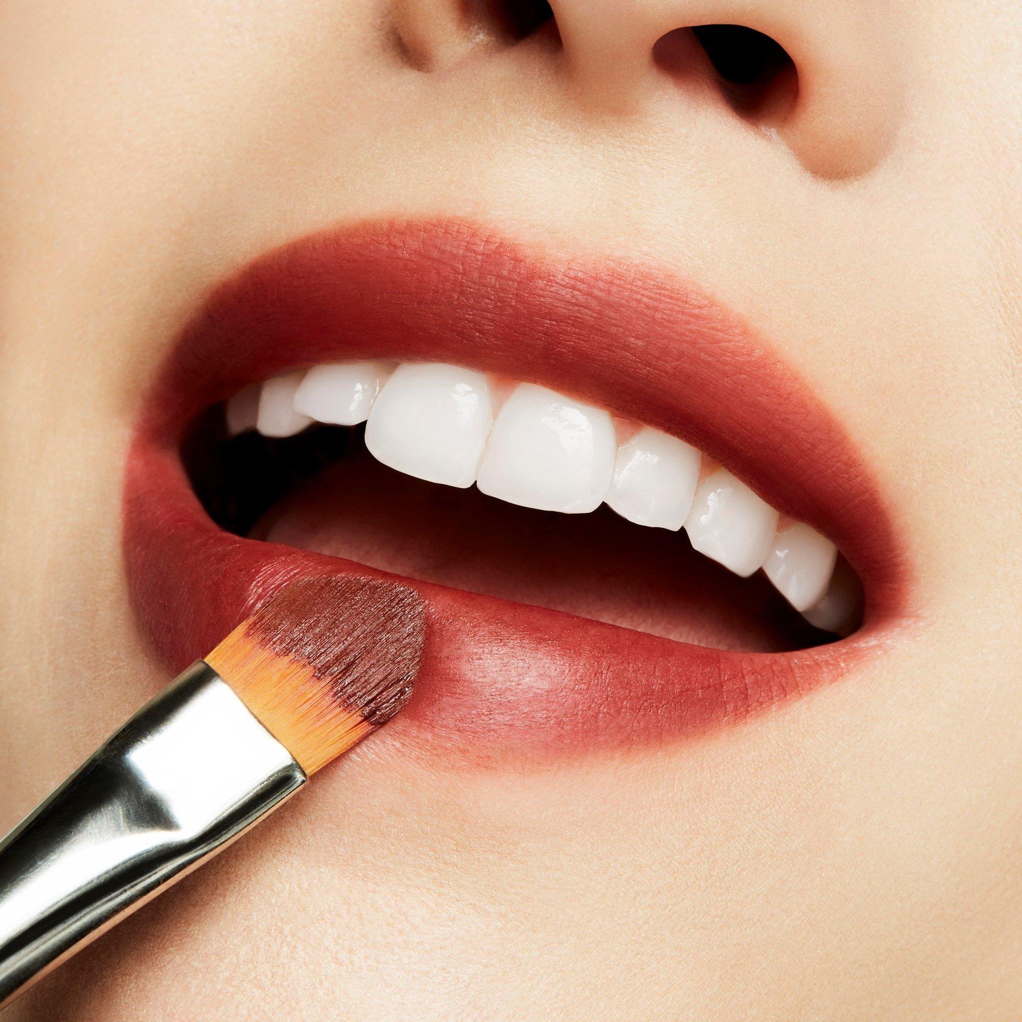 MAC Cosmetics  MAC Pwdr Kiss Lipsti 